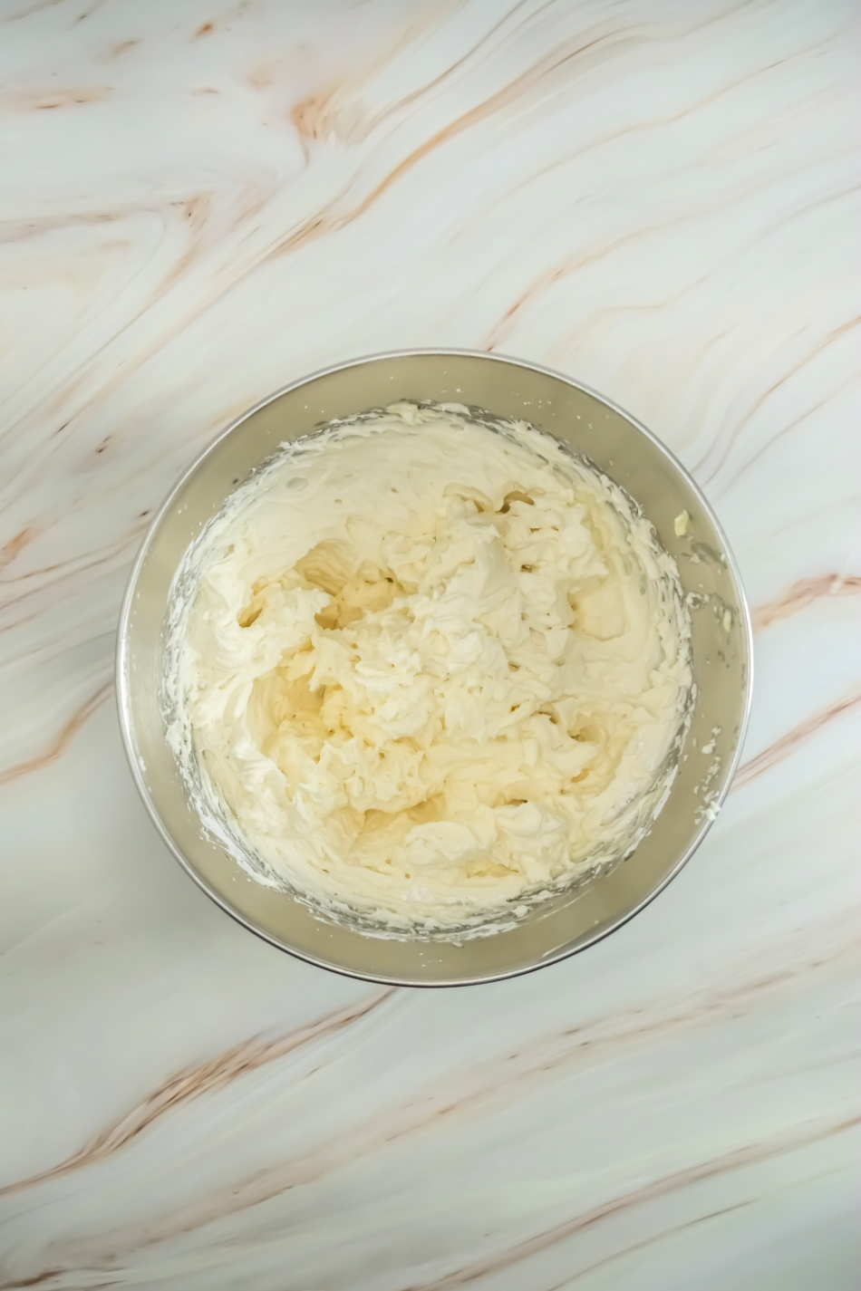 Cake in a Jar frosting process