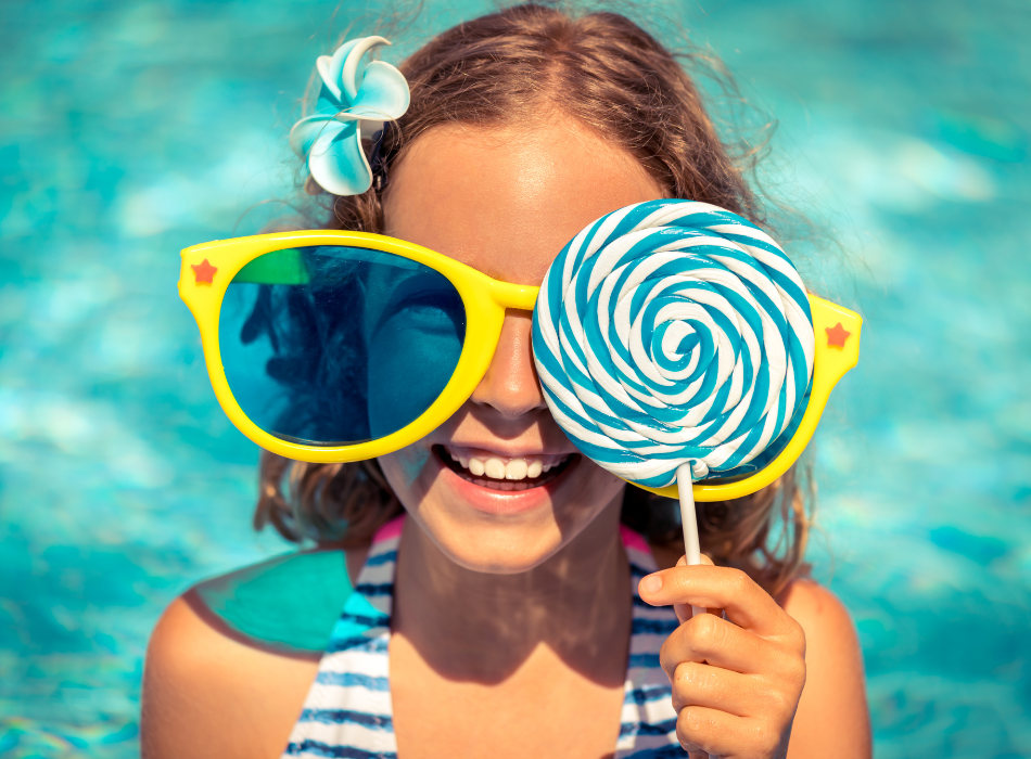 girl with large sunglasses