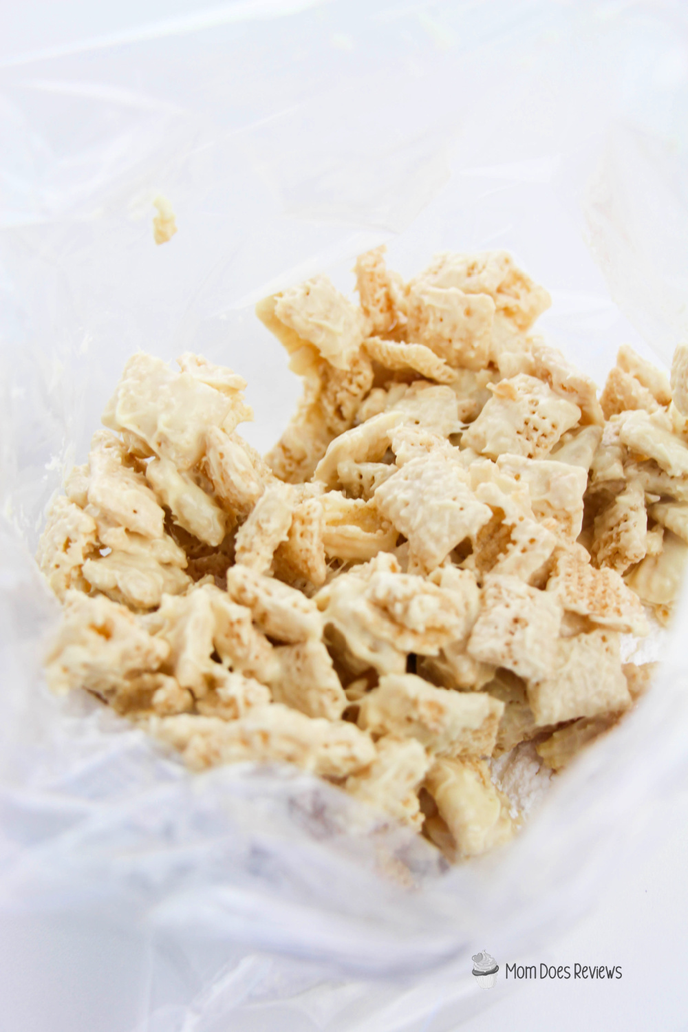 white chocolate muddy buddies