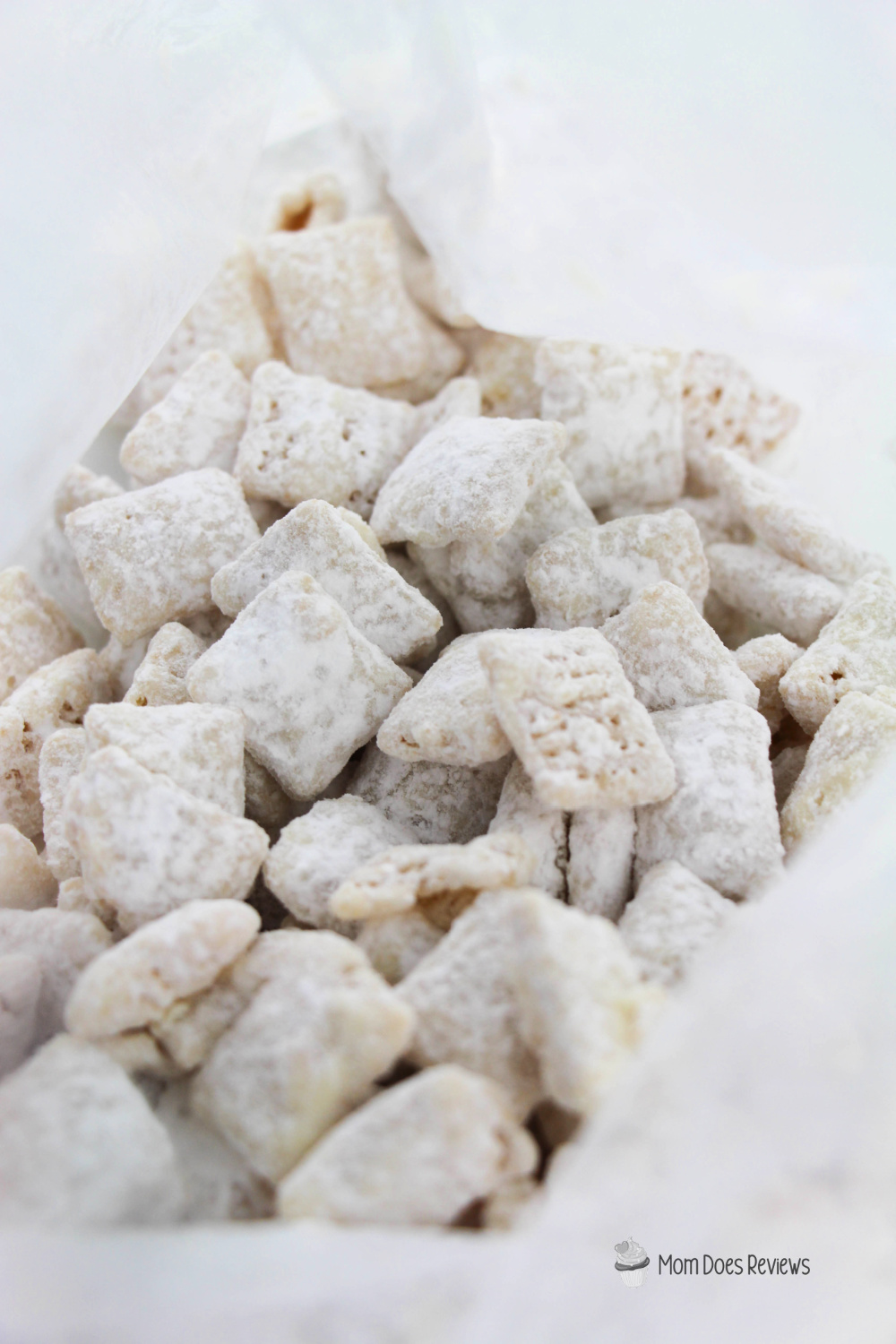white chocolate muddy buddies