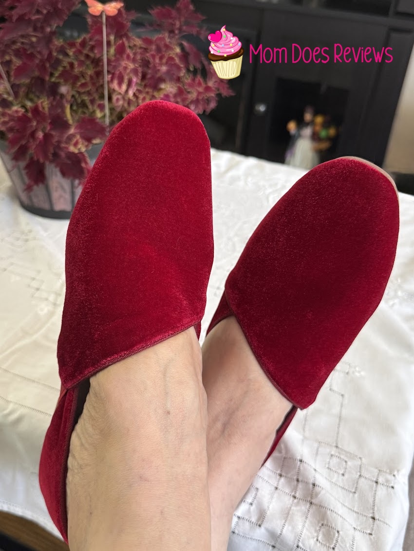 Luvons ruby Francesca slippers on ladies feet