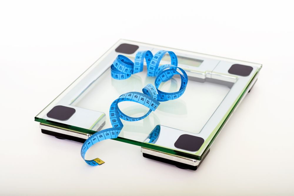 glass scale with measuring tape