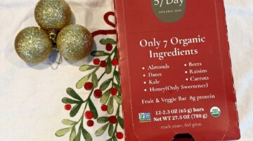 Sara's 5/Day Organic Bars in an unopened box
