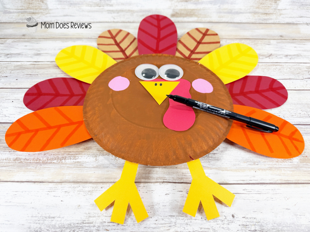 paper plate turkey craft in process
